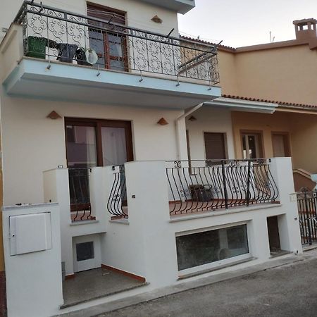 Appartamento Per Vacanza Castelsardo Bagian luar foto